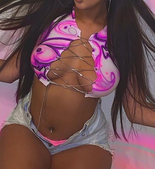_EllaLoca's tweet photo. @Saweetie https://t.co/9YBVV3AIqz we have the matching top and skirt too ♥️ https://t.co/Mu8ZCwSSqG