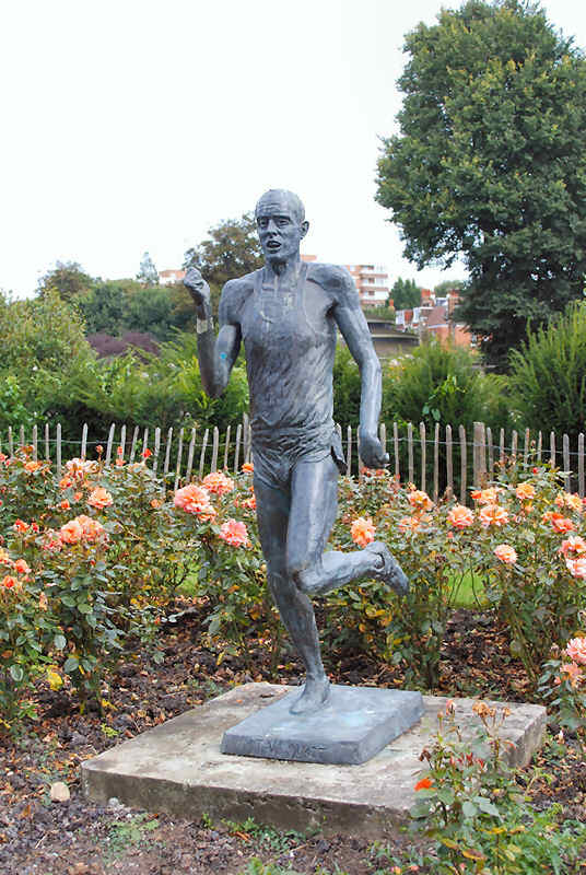 2. When I moved to Brighton 25 years ago I noticed a statue of the great man in Preston Park. Ovett was a Brighton boy and in 1987 the local council honoured him with a statue, near the Rotunda Café that his folks used to run.