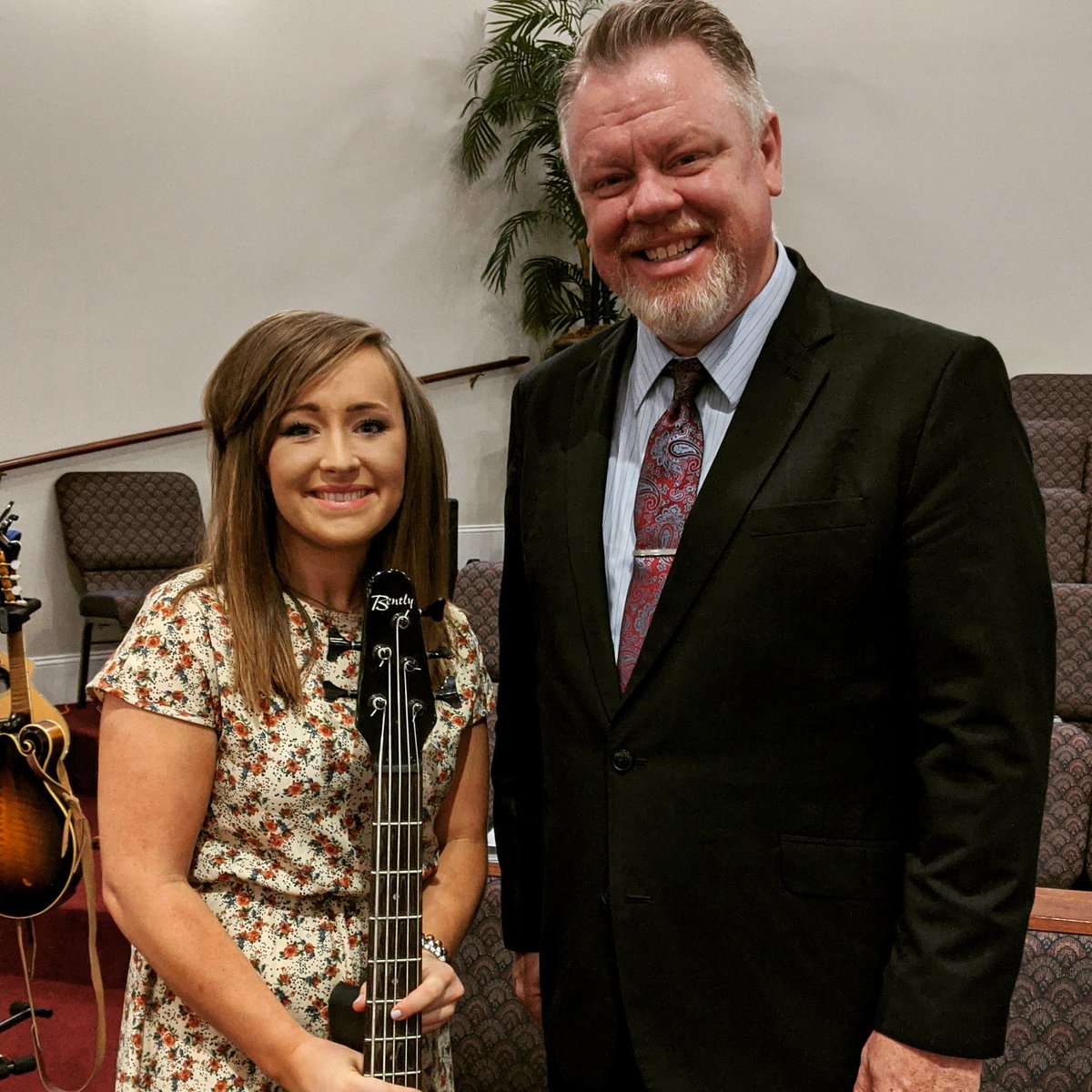 BasstimeO's tweet photo. Blessed to hear this great up-and-coming bass lady. Megan Agee is a great example of young ladies, like @itsmeganmorrison and Addy Borden, the Lord is using as bassists and vocalists. #ageefamily #gospelbassist #bentleybassguitar #bassguitar #5stringbass https://t.co/KegvxpOnev