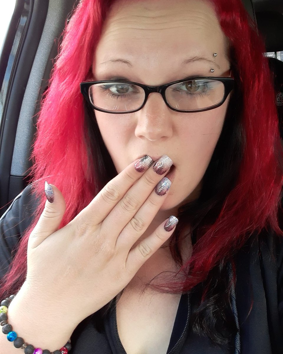 mamibare69's tweet photo. Baddest bitch in the club right here
Subscribe to my https://t.co/oXQUOfpItV to find out how bad. I do my own hair and nails💪🏻💪🏻Retweet if you love redheads👅👅
#redhead #redandblack4life #glassesgirl #piercedchick #mani #hairdid #nailsdid #shebadd #thebaddest #milf #pawg https://t.co/pSuNuJUnww
