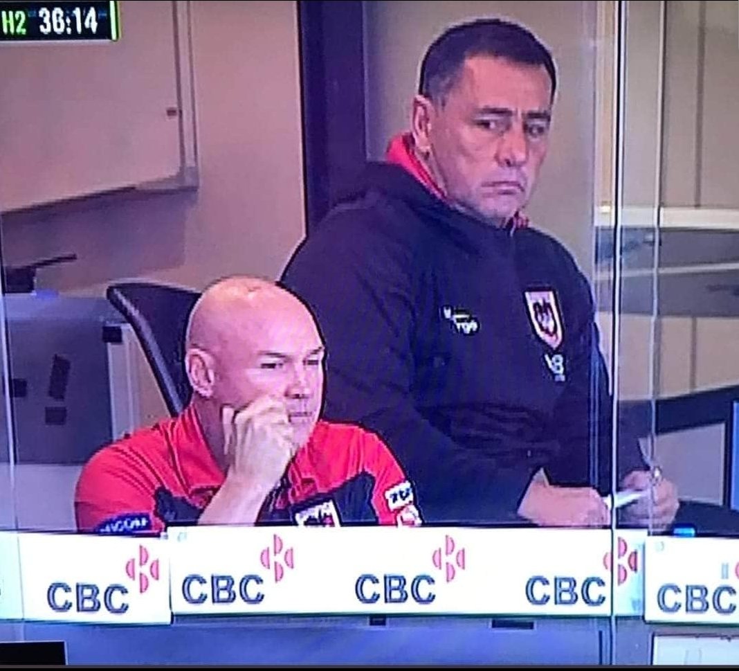 rvpredv's tweet image. Even the Assistant coach knows McGregor has NO IDEA 😂 @NRL_Dragons #FailMary #NoFaithInMary #Time4Change #Redv is #Deadv #NRL #HailFlanno