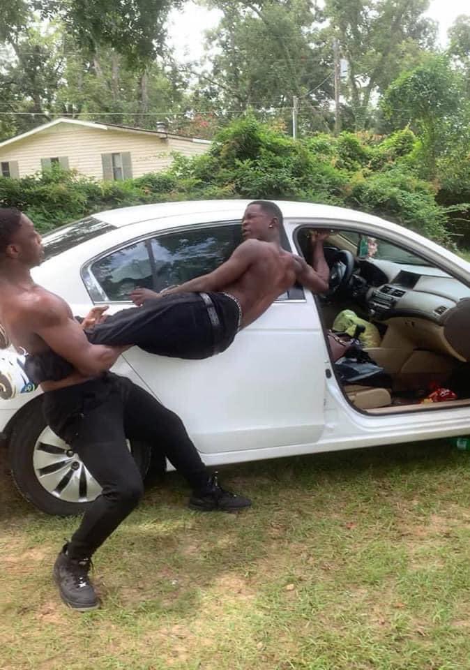 ResilientRayy's tweet image. Lebron to Kawhi all game