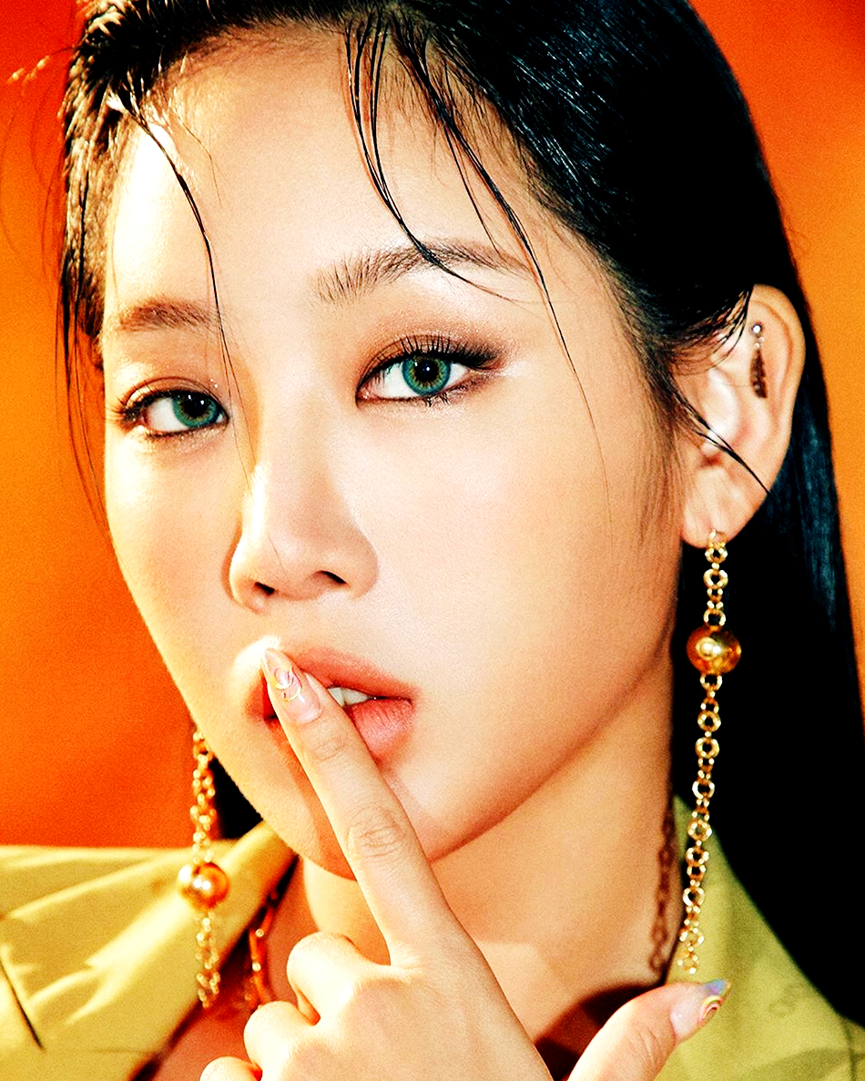soyouisms's tweet photo. soyou | cosmopolitan korea https://t.co/5S7sskbTDY