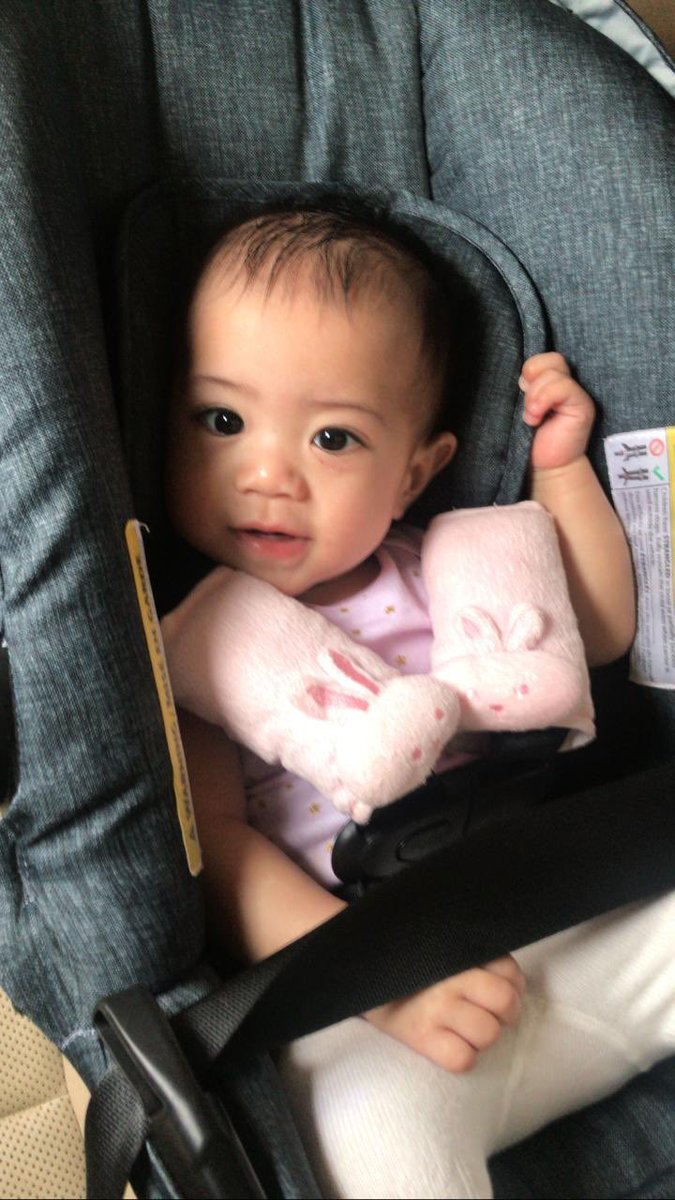corkyzenobia's tweet photo. my baby’s teething 🦷, I’m sooo saaad. not ready for her to grow up 😢 #twoteeth https://t.co/zpEJwK3xAa