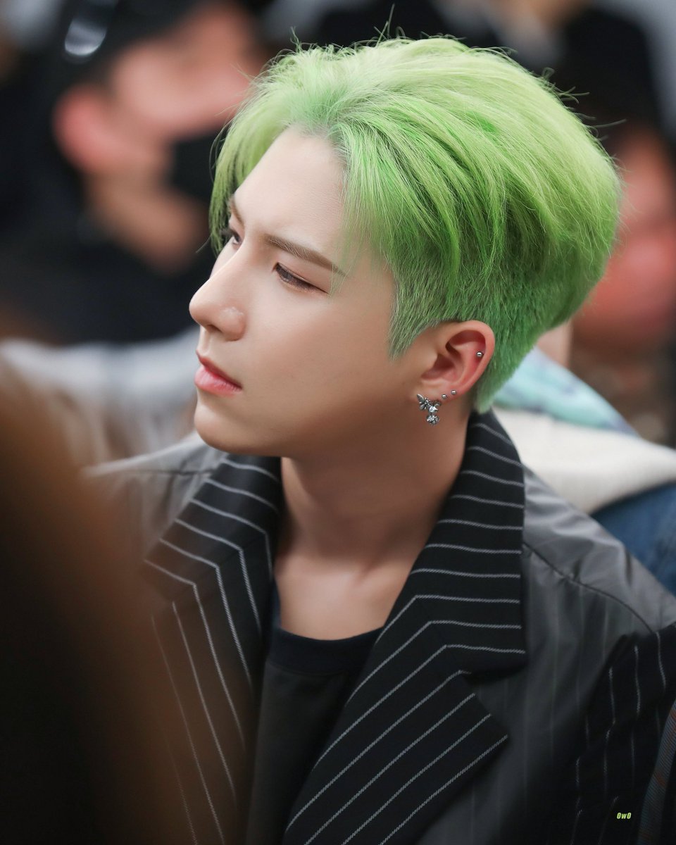 how to sort your bookmarks on twitter, a thread !! <333