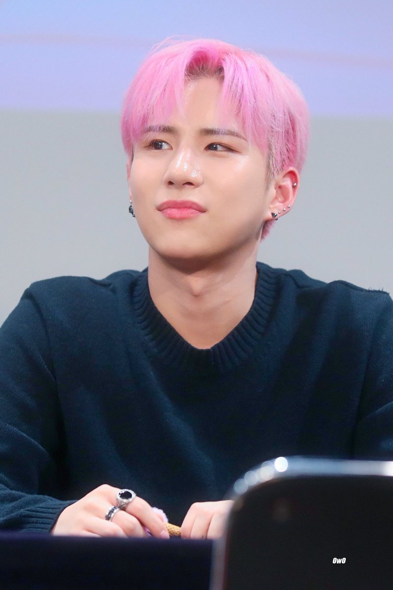 how to sort your bookmarks on twitter, a thread !! <333