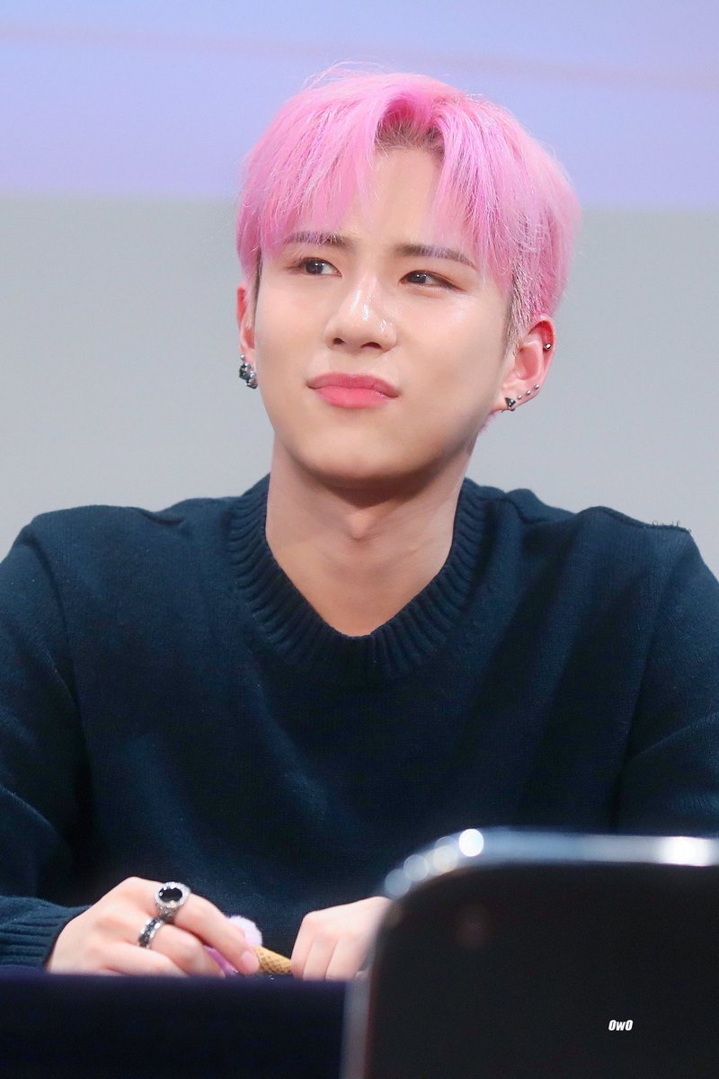 how to sort your bookmarks on twitter, a thread !! <333