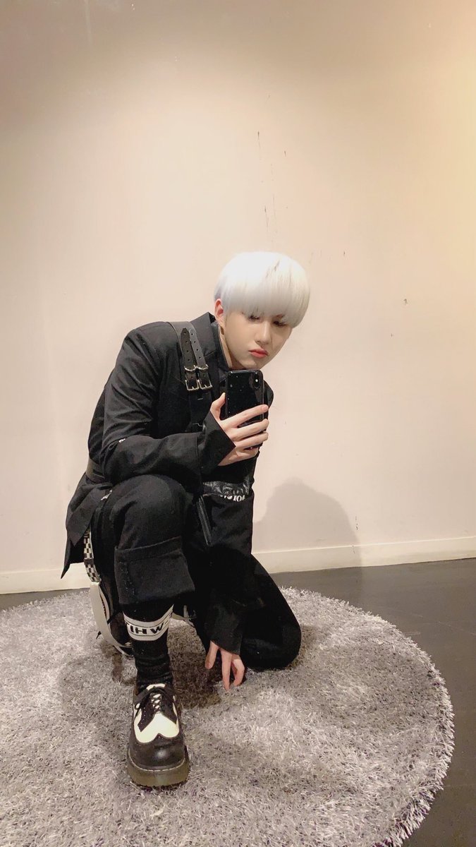 how to sort your bookmarks on twitter, a thread !! <333