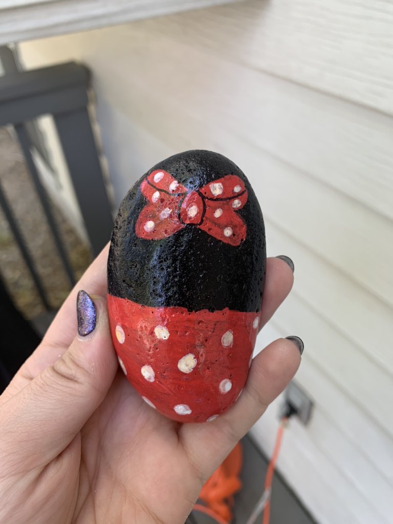 MeganMabey's tweet photo. My Minnie rock. ❤️🖤 #RockPainting #SLCRocks https://t.co/BRd7ChcoiD