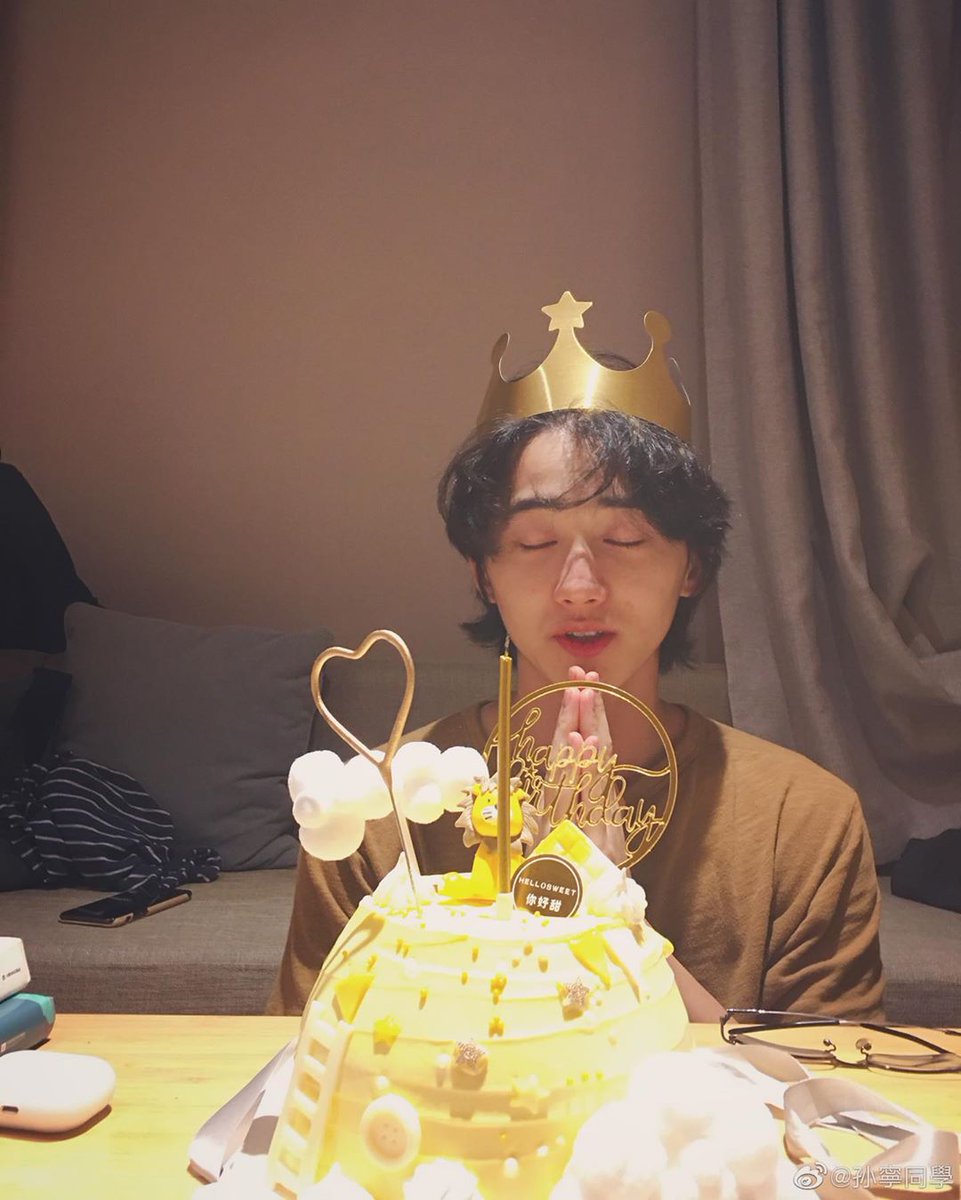 ALSB_Ryan's tweet photo. Happy birthdaaaaayyy 🎉🎂. https://t.co/CnsCSp8T3M