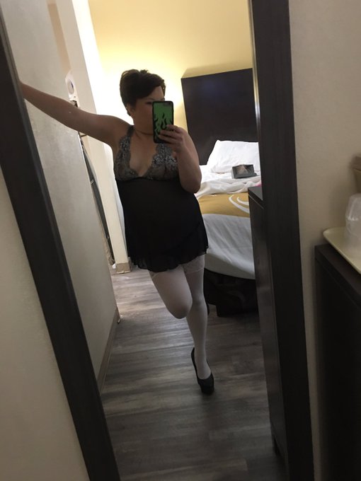 Escort in Alabama Birmingham Hoover Pelham selling feet pics and nudes and could use a sugar daddy https://t<a href="/tag/sexting"class="tags"><span>#sexting</span></a><a href="/tag/menforwome"class="tags"><span>#menforwome</span></a>