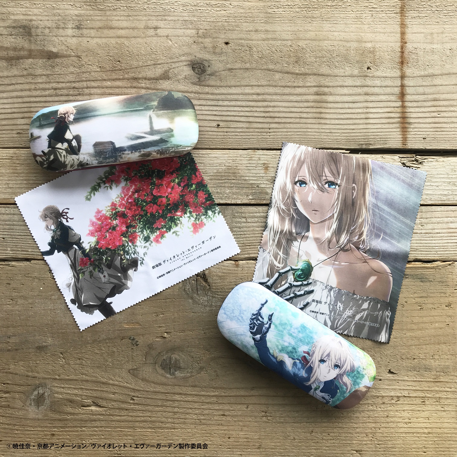 ヴァイオレット・エヴァーガーデン　記念メダルフレームセット＋メダル キーホルダー ヴァイオレットが歩んだ物語の中から、二つのストーリーを