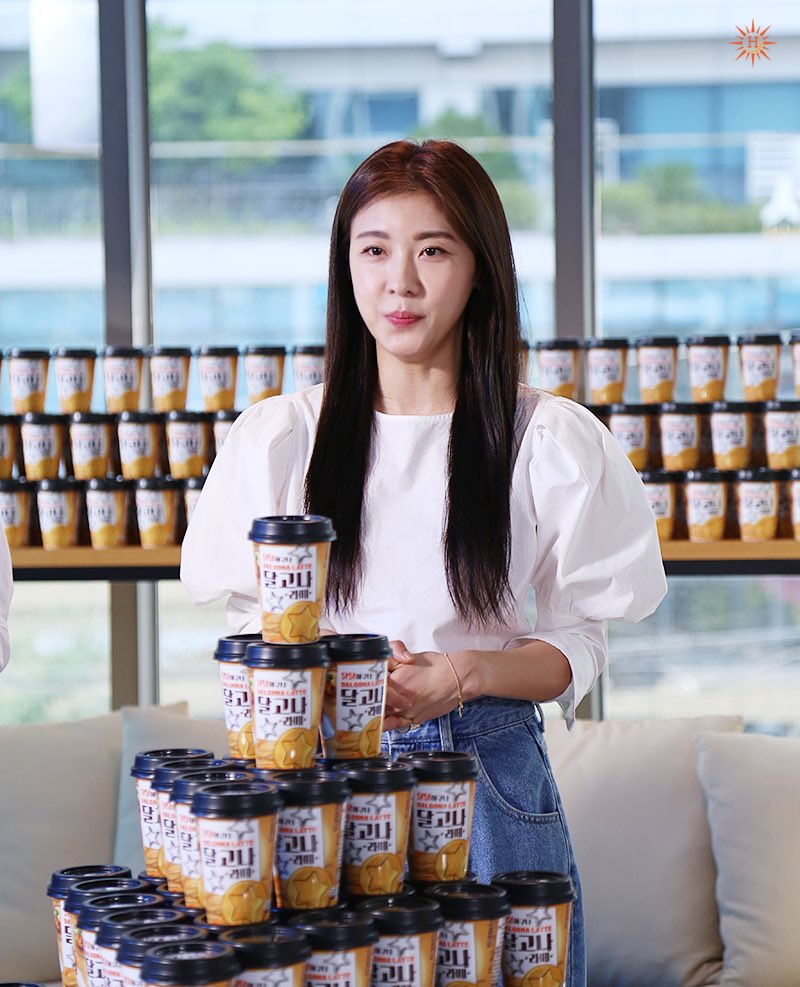 HAJIWONHK1023's tweet photo. 하지원 Ha JI Won HAEWADAL 更新

 #푸르밀 #PURMIL #DALGONALATTE #달고나라떼 BTS

https://t.co/bZzaMXSfIi

#하지원 #河智苑 #HaJiWon #ハジウォン ハ・ジウォン #ХаДжиВон #هاجيوون #hajiwon1023 #햇님 #hajiwonhk1023 #HK1023 #河智苑香港站 #haewadal_entertainment #해와달엔터테인먼트 https://t.co/SteNiKQ8At