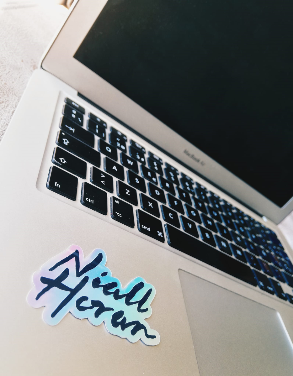 only 3 niall horan holographic stickers left! ☺️🥰

etsy.me/39Kl2fA