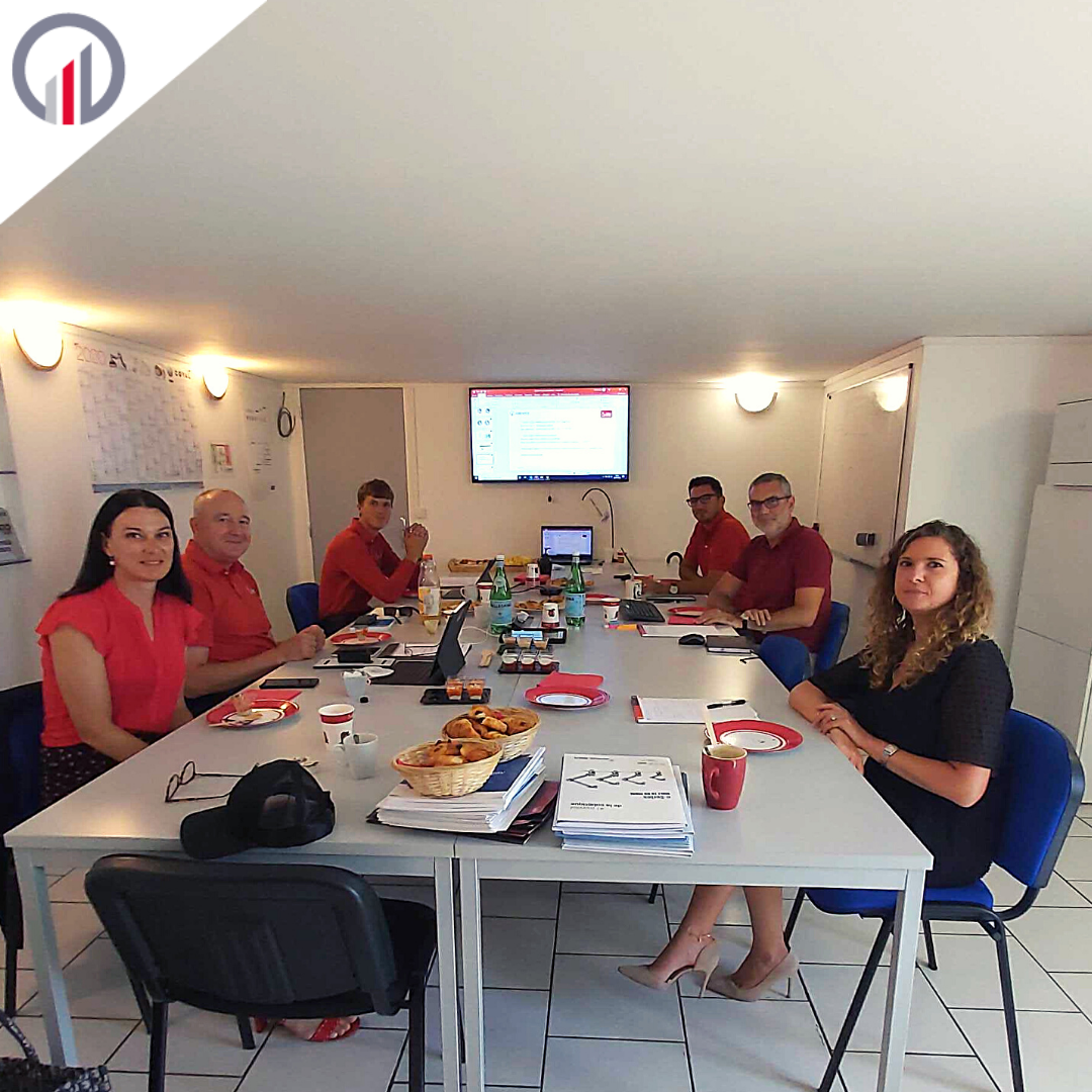hmi_mbs's tweet photo. Notre partenaire de longue date @ErgoPack nous a rendu visite hier dans le respect des gestes barrières. 😉

Comme à chaque fois, c'est un plaisir de vous accueillir et d'échanger avec vous ! 👍

#ErgoPack #innovation #convivialité #partnership #ergonomie #logistics #cercleuse https://t.co/mTt8QgHbEr