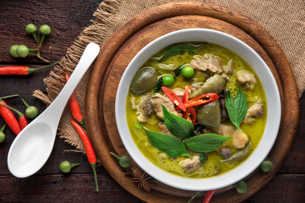 HomeFarmHotel's tweet photo. The weather is beautiful and hot, just like our Thai food! Make sure you make a reservation before 5pm to avoid missing out on a table #beautifuldevon #devonrestaurant #thaimenu #visitdevon https://t.co/GSy8PSSBrL https://t.co/qvpKWbPQoN