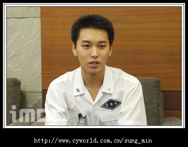 SM137KH's tweet photo. 15 years is so long ... 
Sungmin spent half his life on stage with fans!  For many, you have become an example, inspiration, incentive to live~♡♡♡
Let's spend another 15 years together?  😆 
2005 &amp; 2020
#Happy15thDebutAnniversarySungmin 
#15YearsWithYou https://t.co/wvwHWFmB2z
