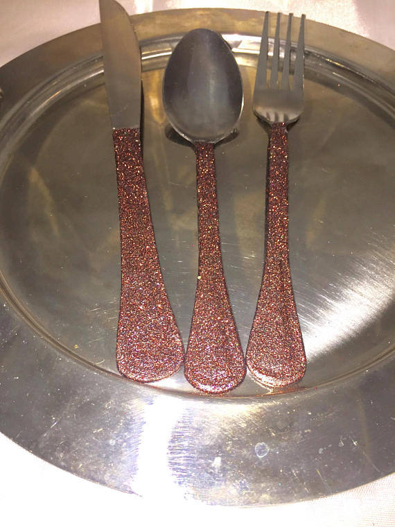 KraftyMcKrafter's tweet image. Pink glittered plastic silverware glam spoon knife fork party table decor tuppu.net/4d0a28af  #SilverwareSet