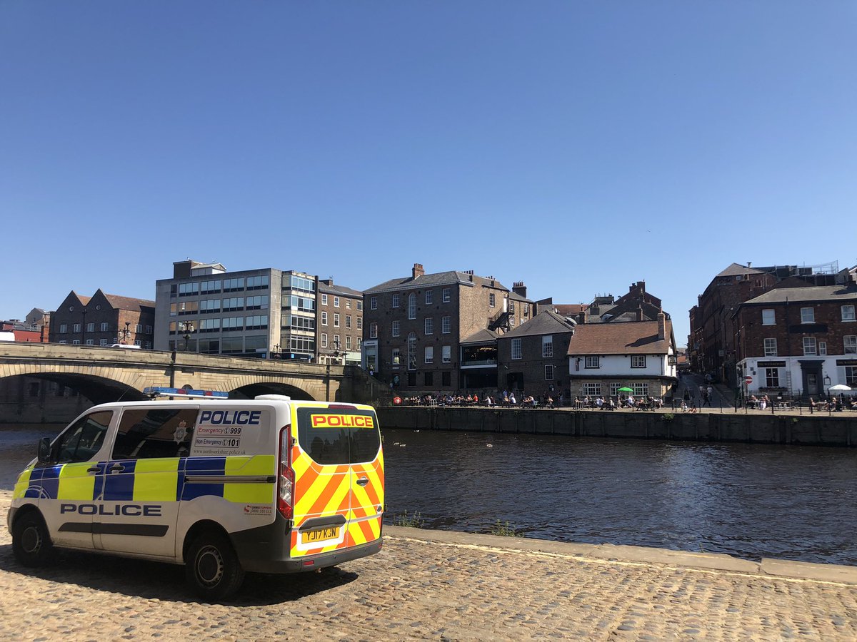 Out and about in #York and trying to stay cool in the ☀️😎 Town is getting busy already. Enjoy the sun!! #heatwave #friyay