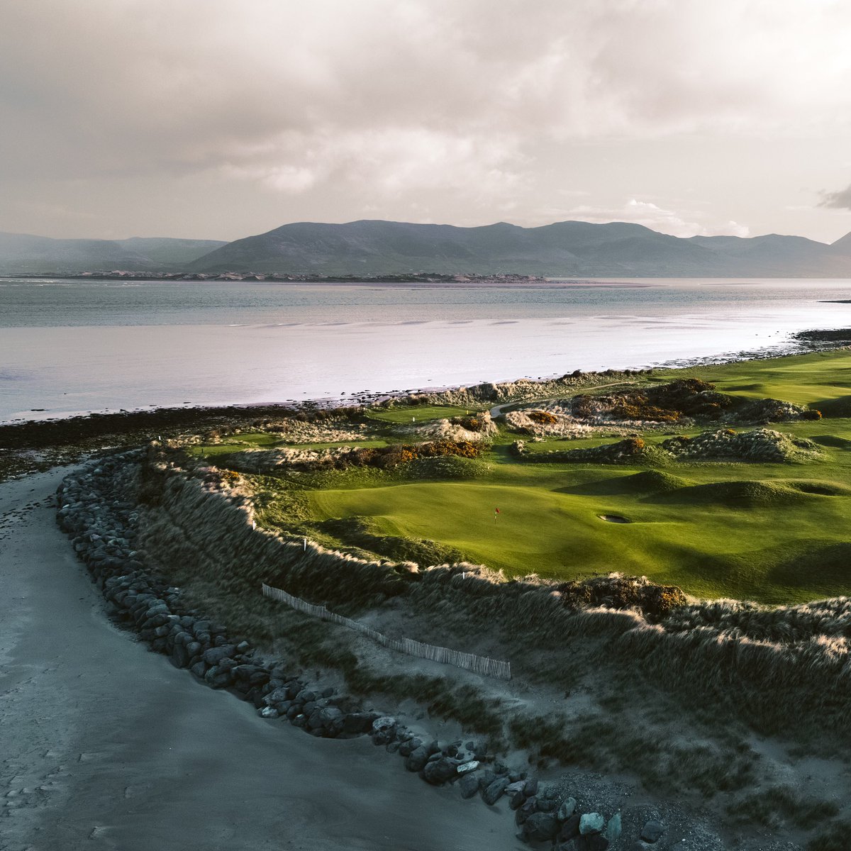 #FF #SMOpen2020 Venues
Tuesday 13th &amp; Wednesday 14th October <a href="/BallybunionGN/">Ballybunion Golf Club</a> Old &amp; Cashen
Thursday 15th October <a href="/traleegolflinks/">Tralee Golf Links</a> 
Friday 16th October <a href="/dooksgolfclub/">Dooks Golf Links</a> 
Play &amp; Stay Ballybunion- Cliff House, Cashen Course House, <a href="/19thGolfLodge/">The 19th Lodge Ballybunion</a> <a href="/McMunnsBallyb/">McMunns Ballybunion</a> 
Killarney @randleshotels