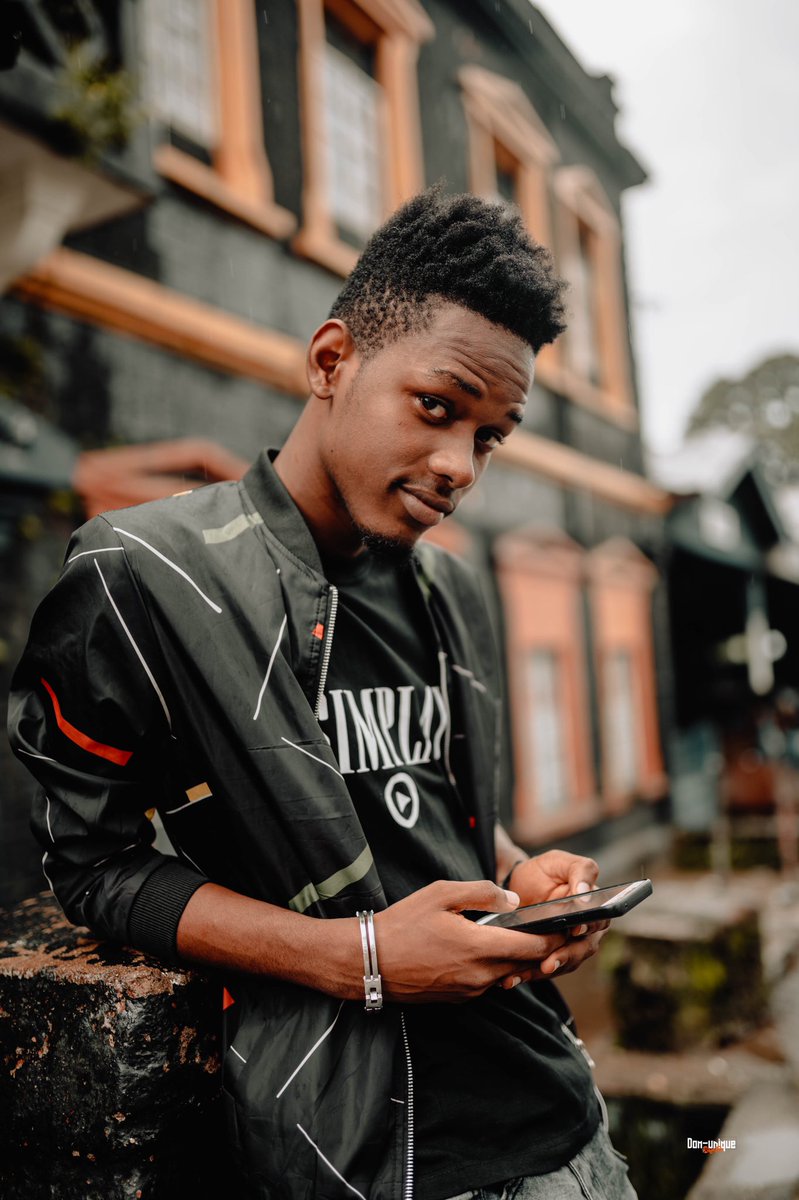 SimplayLtd's tweet photo. Please join us in wishing the ever talented @Mehtez3 a very happy birthday. Enjoy your day Tez. Look out for what he has in store when The Simplay List drops.
#Chocolate
#TheSimplayList
#TheNewEmpire https://t.co/X7RHdkx27C