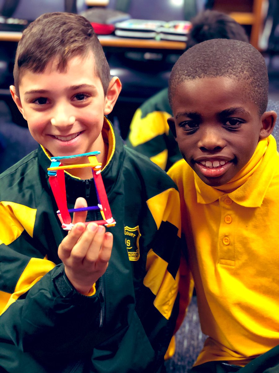 maraudovicic's tweet photo. 4L had an awesome time constructing different 3D objects to better understand their properties. @HarcourtPS @janholt07 @pjkeevers #practical #mathsminds https://t.co/KkJ00OzNo1