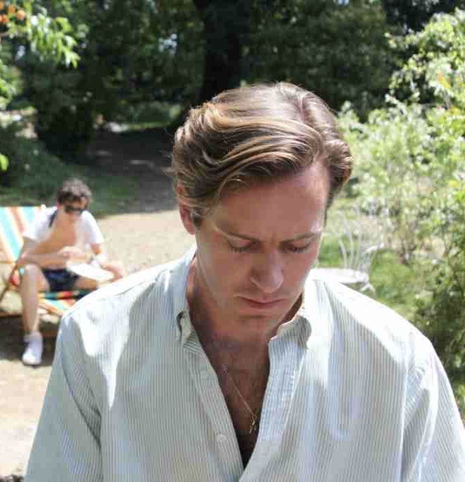 BRAZOyMARTILLO's tweet photo. Armie said “I’m going to look too old as Oliver and too young as Maxim de Winter. Deal with it, fuckers”. #ArmieHammer #MaximDeWinter #Rebecca #RebeccaNetflix https://t.co/LFjKoKUQNJ