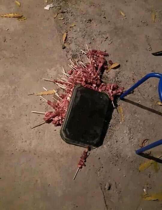 Kesel sama meme sate yang patuh protokol.