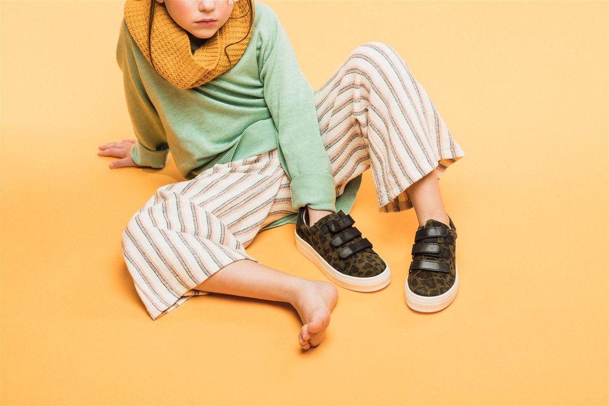 acebosshoes's tweet photo. Vous cherchez des baskets originales 🤩 et pas salissantes même en hiver ?🧐
Rendez-vous sur notre site pour découvrir notre sélection de baskets foncées à motif léopard 🐾: 😍
https://t.co/9ObGwQBUYl

#acebosshoes #kidshoes #mode #enfants https://t.co/Mmw44FKvvp