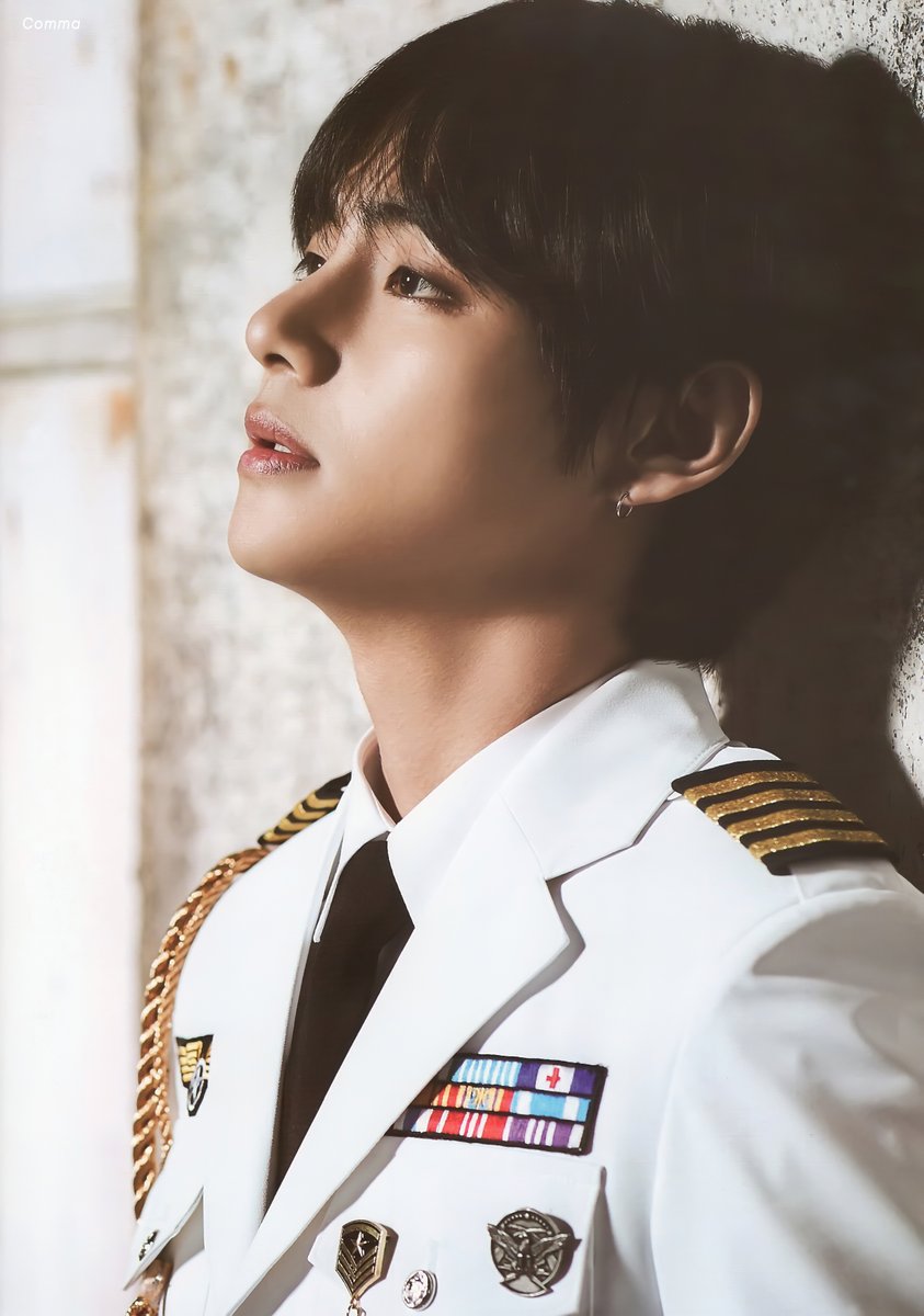 comma_bts's tweet photo. [scan] 해양소년단⚓️

#V @BTS_twt https://t.co/CkeLcBVDJu
