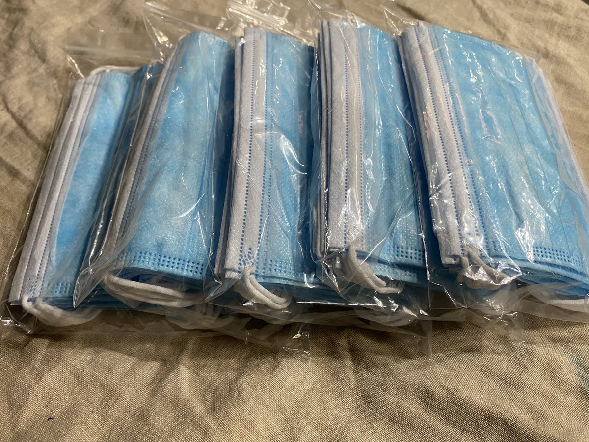 beau0206's tweet photo. #แมสเด็ก มีของพร้อมส่ง สีฟ้า แยกแพคละ10ชิ้น ขายทีละ5แพค รวม50ชิ้น 170.- 
💕💕💕
ค่าส่งเริ่มต้น 50.-
#หน้ากากอนามัยเด็ก #หน้ากากอนามัยพร้อมส่ง #หน้ากากอนามัย #หน้ากากอนามัยราคาถูก 
ไม่มีประวัติโกงจ้า https://t.co/Fh9EMVRMEJ