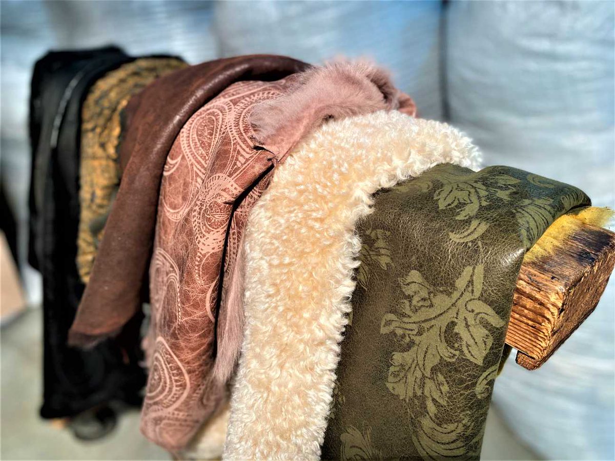aqpel_bcn's tweet photo. We kindly inform you that AQPEL new trends 21/22 are already available online. https://t.co/kLbp5NyF5P

#ecofur #sustainability #plasticfree #noplastic #ecofriendly #natural

#sustainablefashion #fashion #ecofashion #fur #aw2122 #fw2122 #trends2122 #madeinbarcelona #aqpel https://t.co/WGW00K0Smr