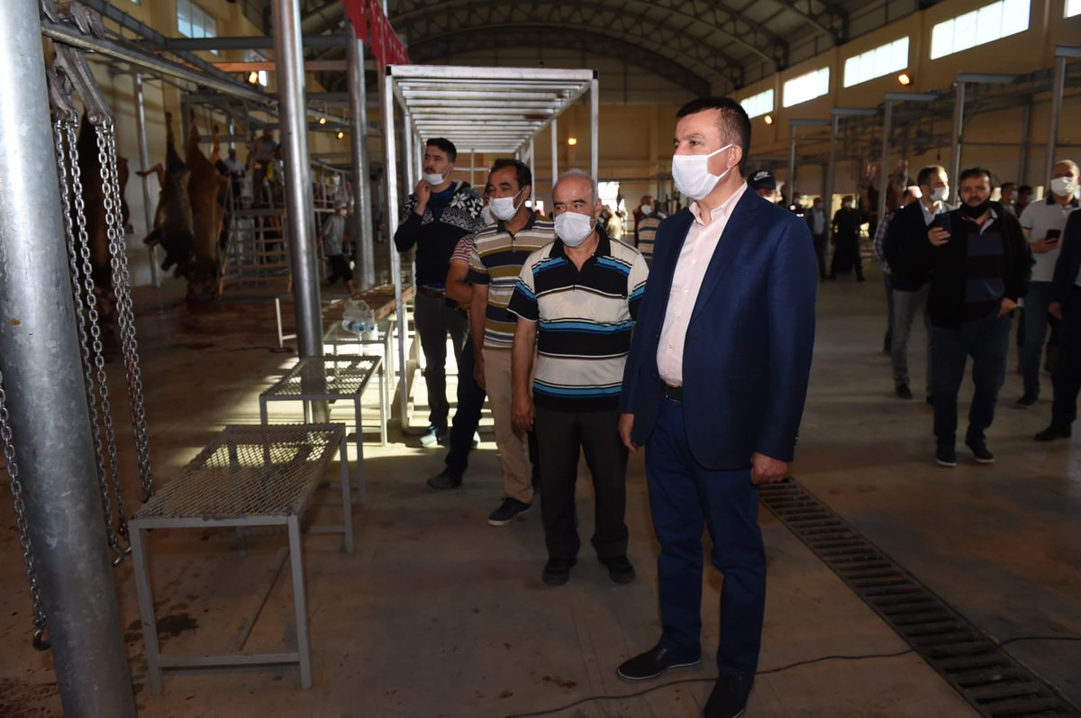 asimbalci's tweet photo. 📍Altındağ Kurban Kesim ve Satış Alanı'ndayız

Altındağ Belediyesi olarak tüm önlemlerimizi aldık. Hemşehrilerimizin huzurlu ve sağlıklı bir şekilde ibadetlerini gerçekleştirmesi için canla başla çalışıyoruz

#HayırlıBayramlar https://t.co/3uMmP0b1gp