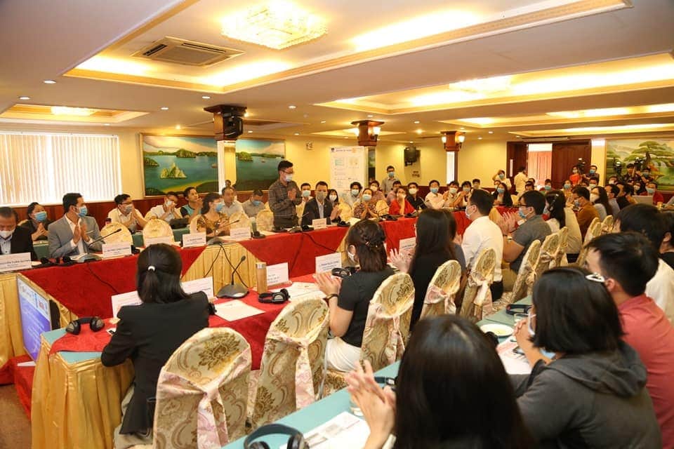 UNDPVietNam's tweet image. “Corruption creates serious risks for investors &amp;amp; startups. That’s why we need to practice integrity in the business environment” - Mr. Vo Tan Thanh, Deputy Chairman of #VCCI at launch of #BusinessIntegrityToolkit for #investors &amp;amp; #startups
👉 bit.ly/2XcHVmN

#FairBiz