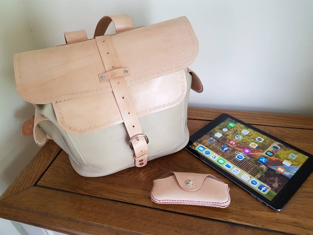SandraPoppys1's tweet image. Leather Bag, lightweight Leather Backpack tuppu.net/c3f04adc  #WomensBackpack