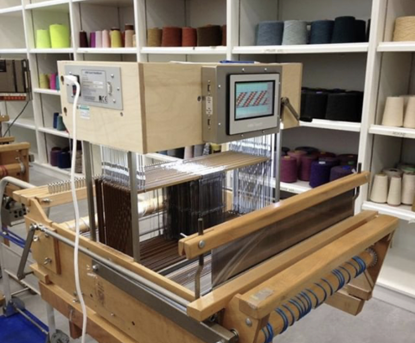 arm_handlooms's tweet photo. Did you know that the Arm Touch Handlooms and the loom upgrades we do on your old looms, have lights underneath which light up your Weaving so you can even weave away in the dark 😄
#areyoulivingtheweaversdream #weave #weaver #armtouch #loom https://t.co/YYqim3ZsO4