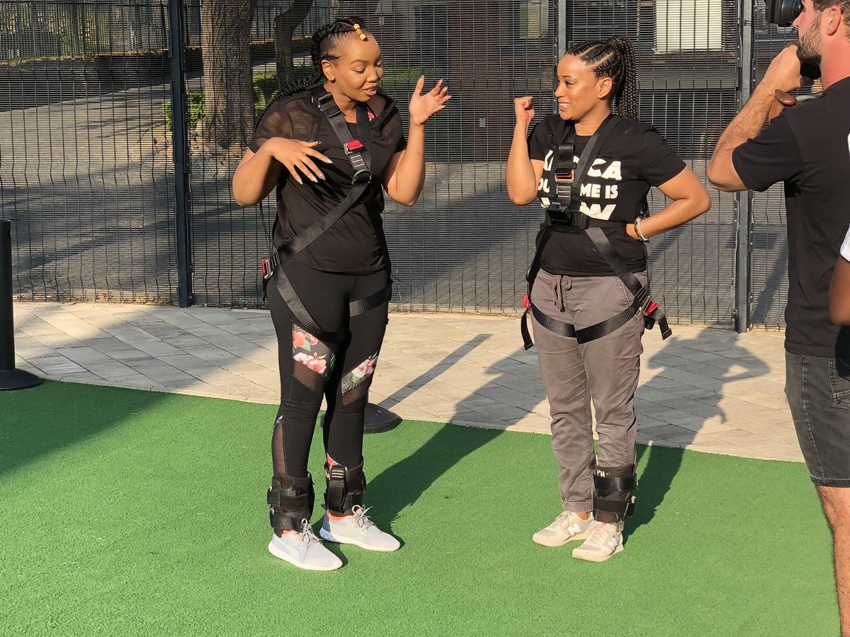 tembisanxumalo's tweet photo. Happy Friday 🤍🌸. I hope twitter user, @RenateStuurman, is having a beautiful morning🤩🥰😘🌞. #NotADiva https://t.co/f51KI17qOX