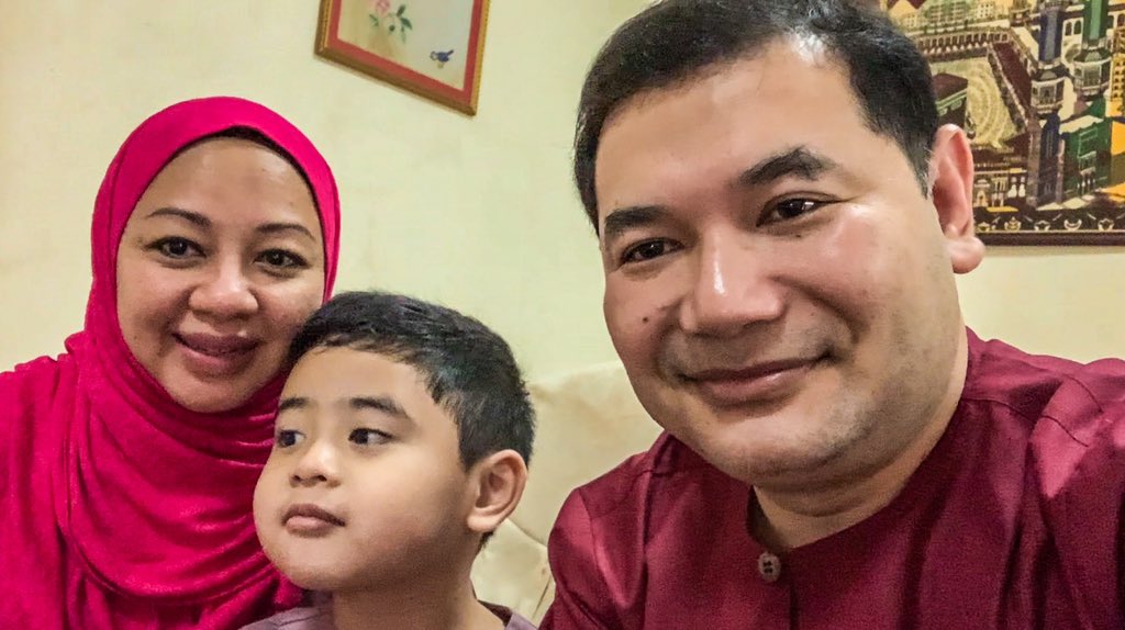 Ramli twitter rafizi Rafizi, Syahredzan