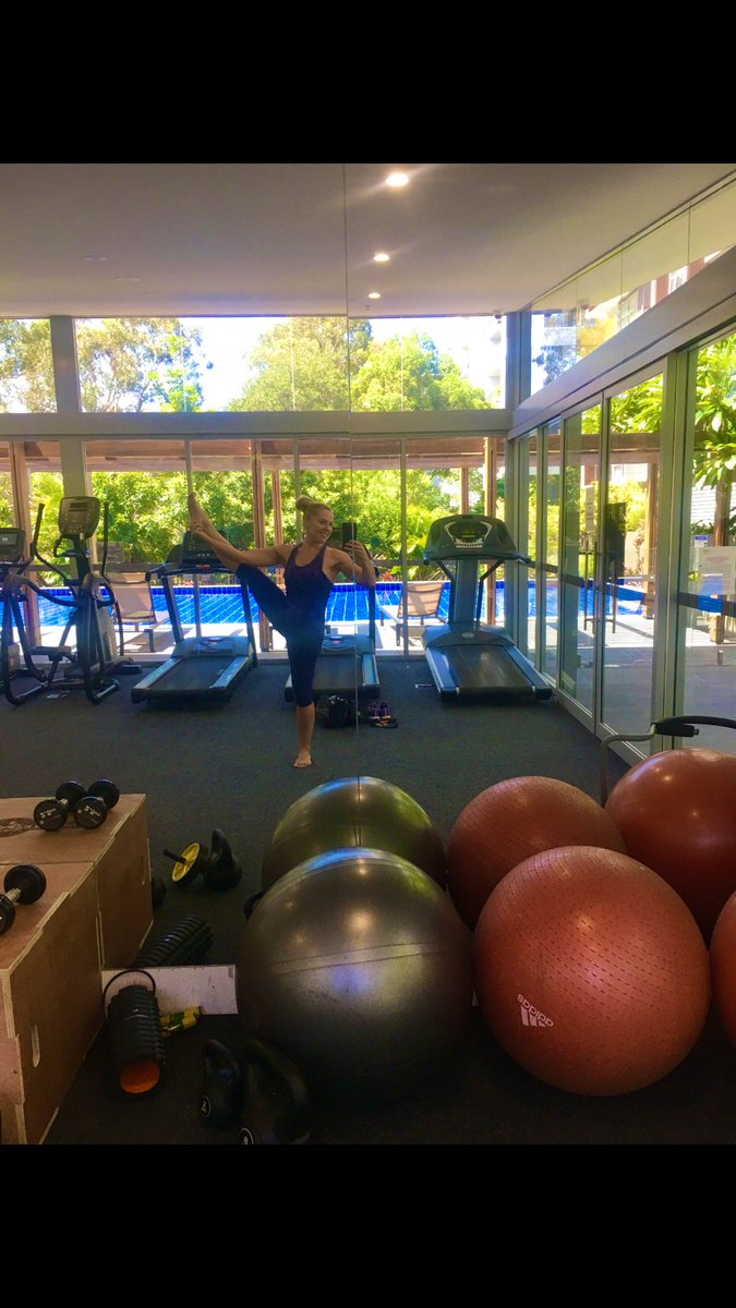 nikkibusuttil's tweet photo. Made it thru to Rd 2! Keep voting pls!! Help #NikkiBusuttil become #MsHealthandFitness2020 and be on the cover of #MuscleandFitnessHers! https://t.co/vYq1nTrGj7 #fitlife #climberfit https://t.co/z6SMu9c026