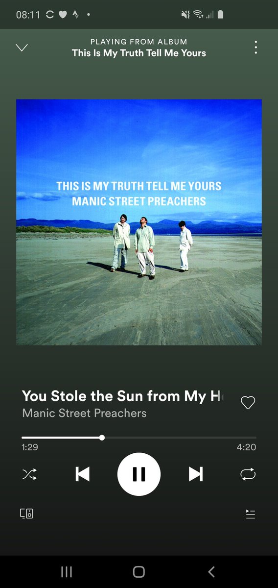 montaguesmusic's tweet photo. It's a Manics type of morning with this Sun that's out 😎 #YouStoleTheSunFromMyHeart 💙☀️ #CreamUp #fridaymorning https://t.co/ydJs5iyXMe