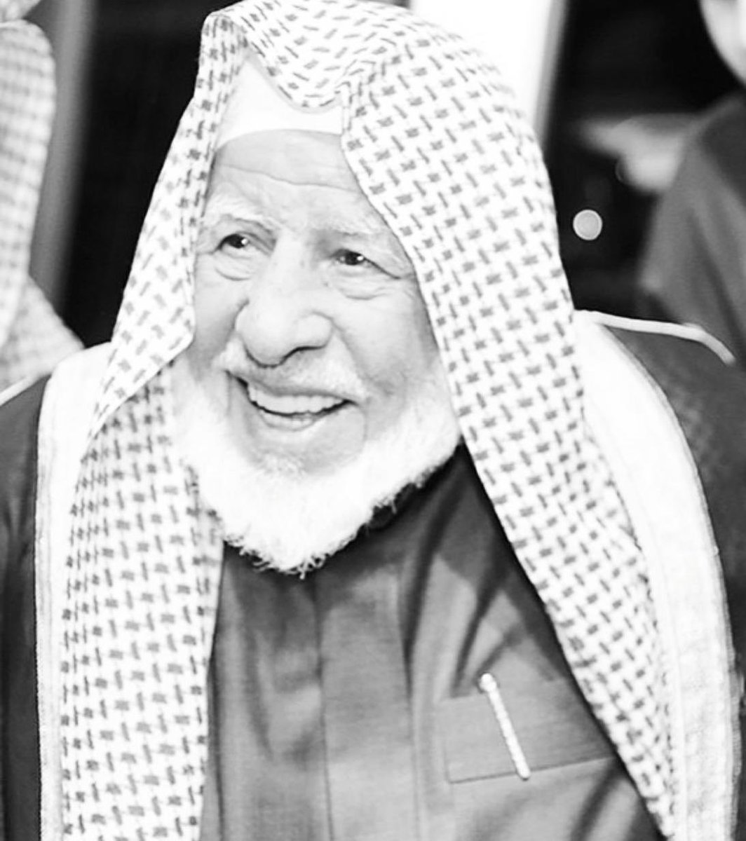 SulaimanAldera's tweet photo. كل عام وانتم بخير وتقبل الله منا ومنكم صالح الاعمال 

عيد بلا لذة النظر الى ذلك الوجه الباسم اسأل الله ان يغفر لوالدي ويرحمه وجميع موتى ال��سلمين https://t.co/15FZUe1M3N