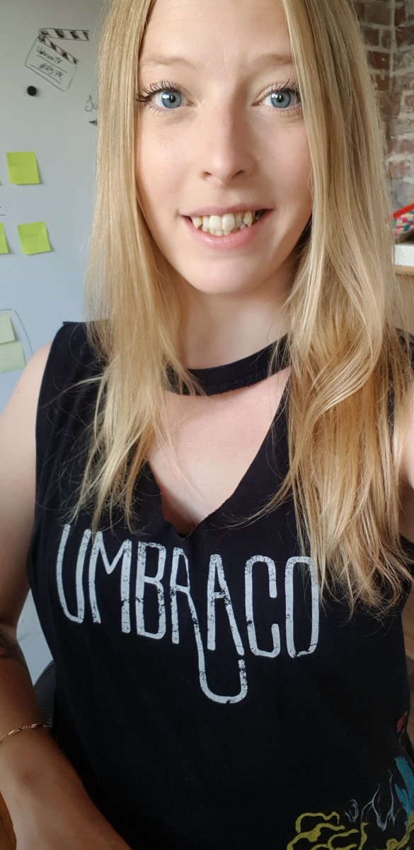 sxfie's tweet image. Happy (modded) #umbracoTees Day! 🎉

Who am I? Some call me the Docs Queen 👑 but in reality I&apos;m just a girl who works with improving the #UmbracoDocs and our TV material.
And I even get to work closely with the amazing and helpful #umbraco community while doing that 😎 #H5YR