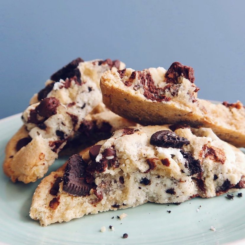 Jacksbakery_'s tweet photo. Craving these fudge cookies right about now! #bricklane #jacksbakery https://t.co/vyV2GZeLeG