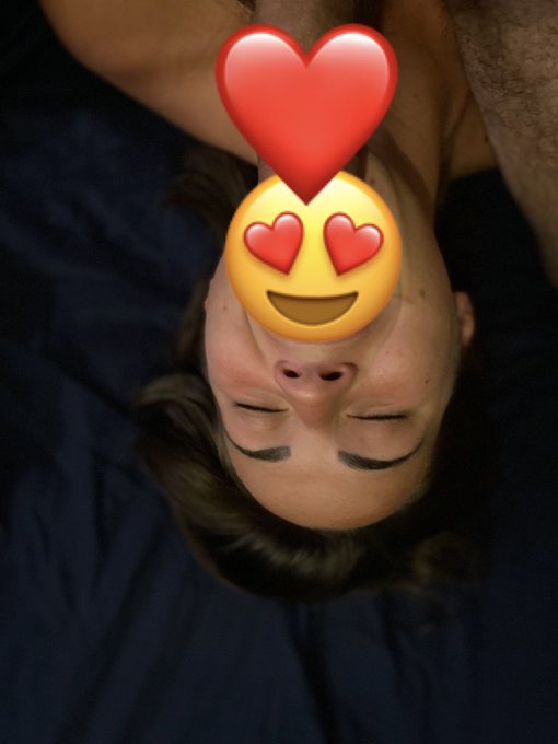 Sans emoji sur Onlyfans ..... without the emoji on Onlyfans :)  https://t.co/N1dm0ui1Lz https://t.co