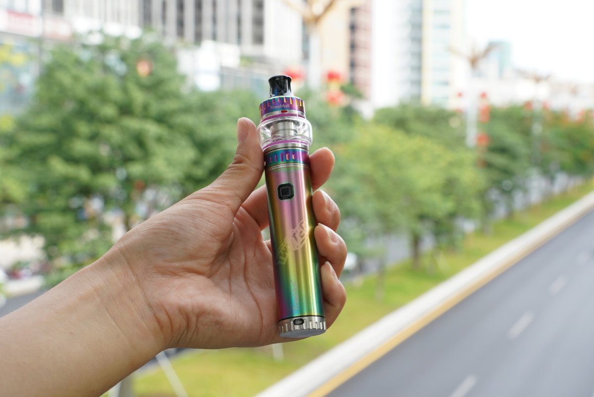 Freemaxvape's tweet photo. Twist and vape, enjoy marvelous flavors and massive clouds with the Rainbow Twister 30W Kit🌪️🌈🌈
⚠️For 21+ only.
#FreemaxTwister30WKit #Twister30W #Twister30WKit #Fireluke22 #freemaxvape #Twister80W #FreemaxTwister #firelukeMesh #Fireluke2 #TwisterKit https://t.co/oKkmT144If
