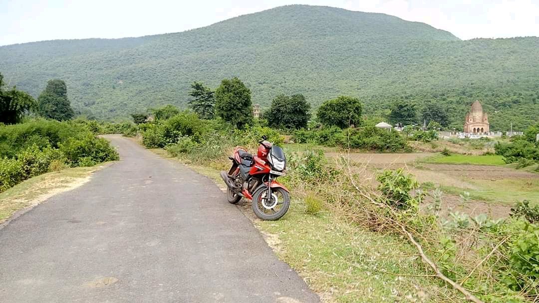 CanvasTourist's tweet photo. #garpanchokot #westbengal https://t.co/ccvUROGOSI