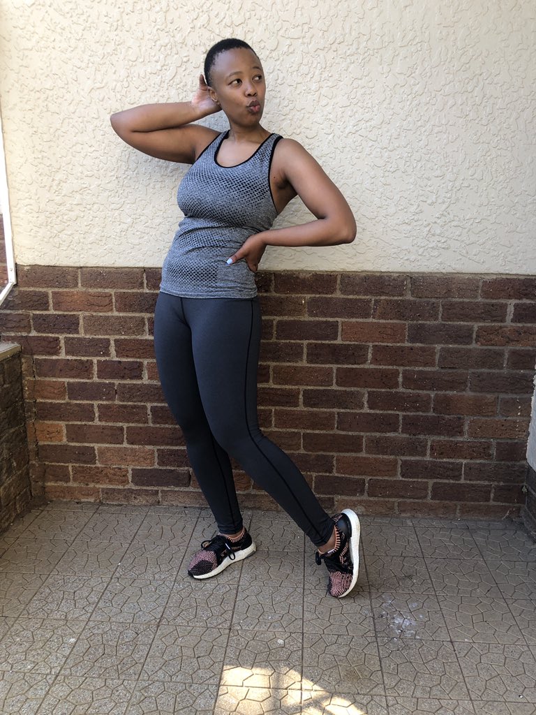 Thobi_Rose's tweet photo. Fetch your body - thatβs the saying right? π©π₯Ίπ¦
#MoveWithThobi #FetchYourBody2020 https://t.co/MEikSLANjT