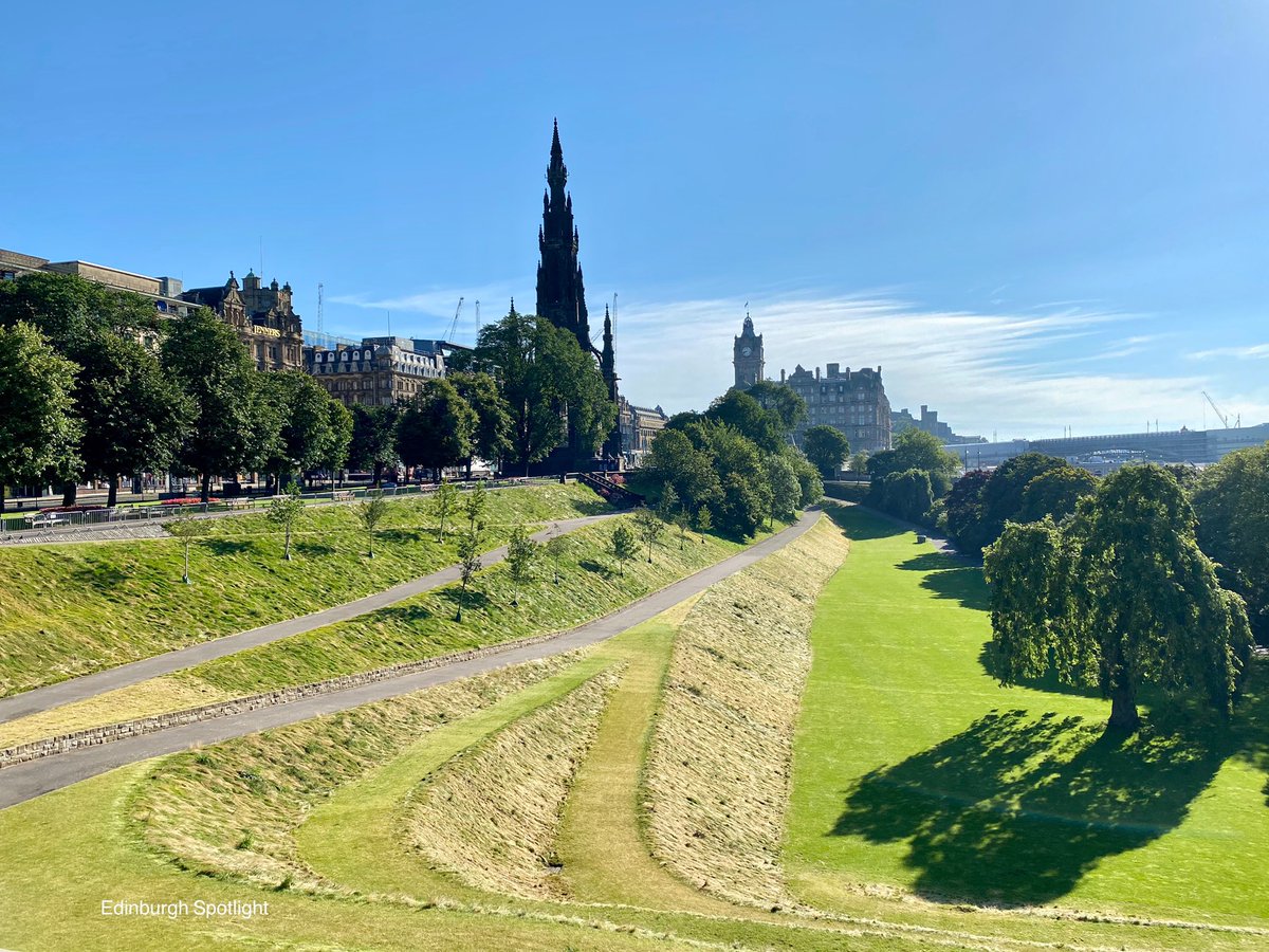 Good morning from a warm and super sunny Edinburgh. It’s the best wee city in the world 