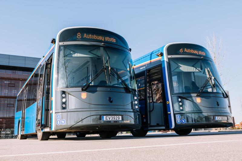 invest_LT's tweet photo. ⚡🍀 Great news as Lithuania’s port city of Klaipėda lays out an ambitious plan for a #PublicTransport sustainable #GreenSystem with 49 new electric buses!
🔗 https://t.co/xvhr2PnWri
📷@Klaipedaid https://t.co/iDY8qjkl5p