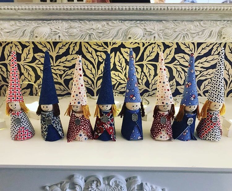 MeerkatsClass's tweet photo. @Teacherglitter love your pixies! We made and sold these at our Winter Fayre. You have inspired me to make more! https://t.co/hjEhTI0GQv